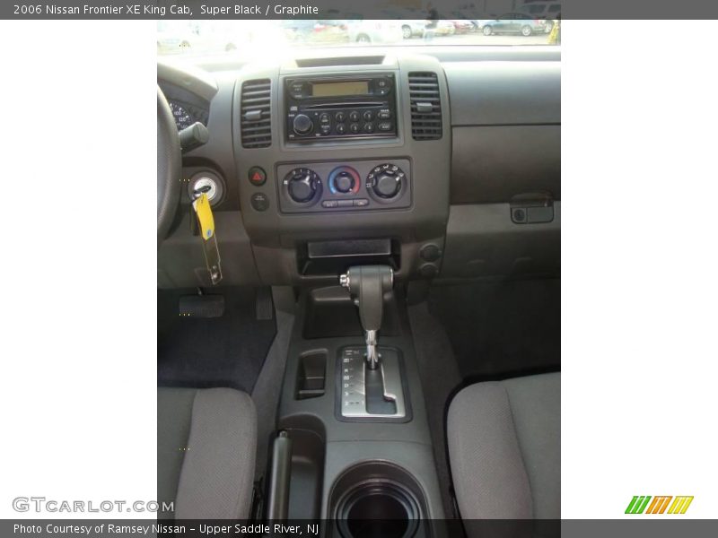 Super Black / Graphite 2006 Nissan Frontier XE King Cab