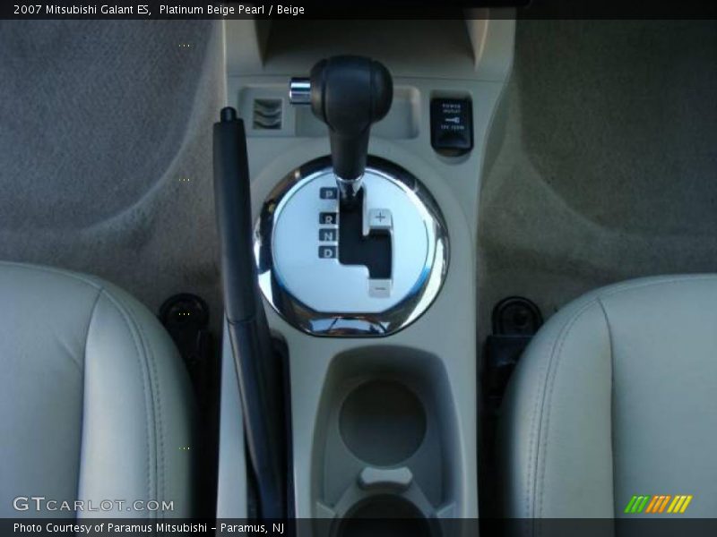 Platinum Beige Pearl / Beige 2007 Mitsubishi Galant ES