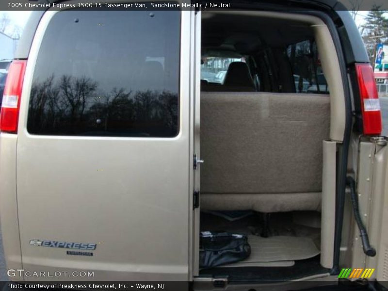 Sandstone Metallic / Neutral 2005 Chevrolet Express 3500 15 Passenger Van