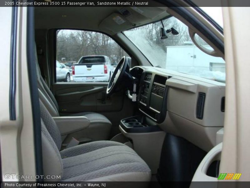 Sandstone Metallic / Neutral 2005 Chevrolet Express 3500 15 Passenger Van