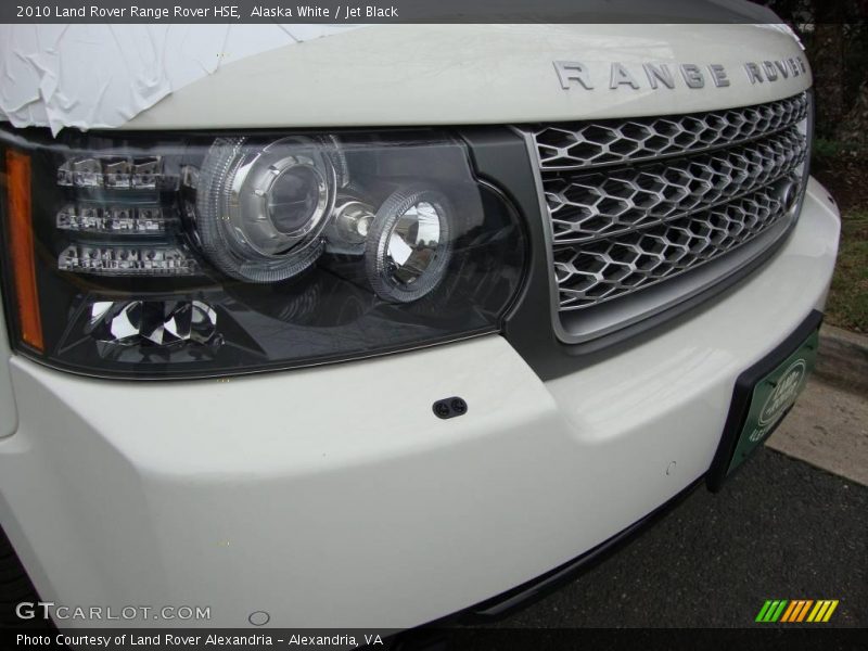 Alaska White / Jet Black 2010 Land Rover Range Rover HSE