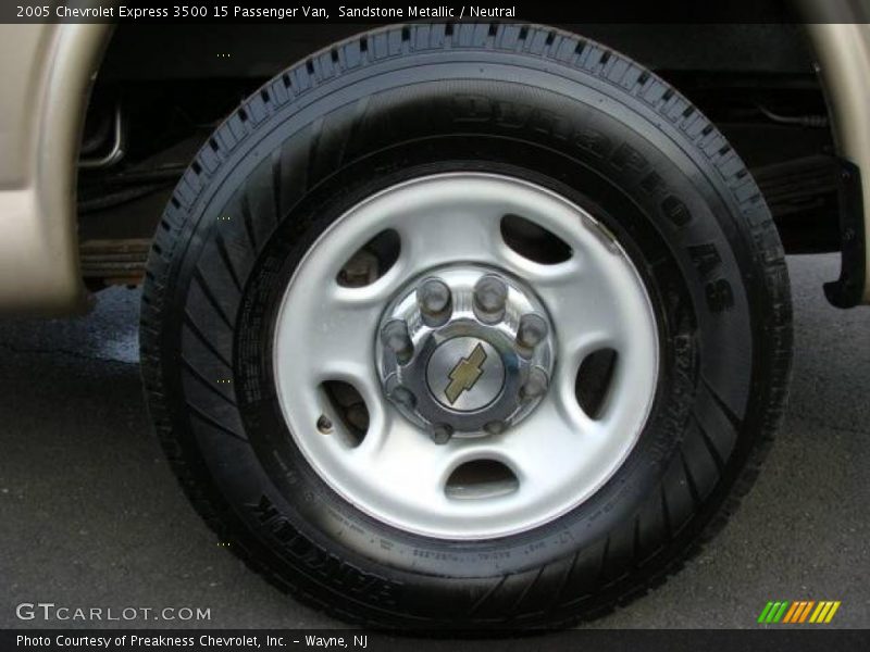Sandstone Metallic / Neutral 2005 Chevrolet Express 3500 15 Passenger Van