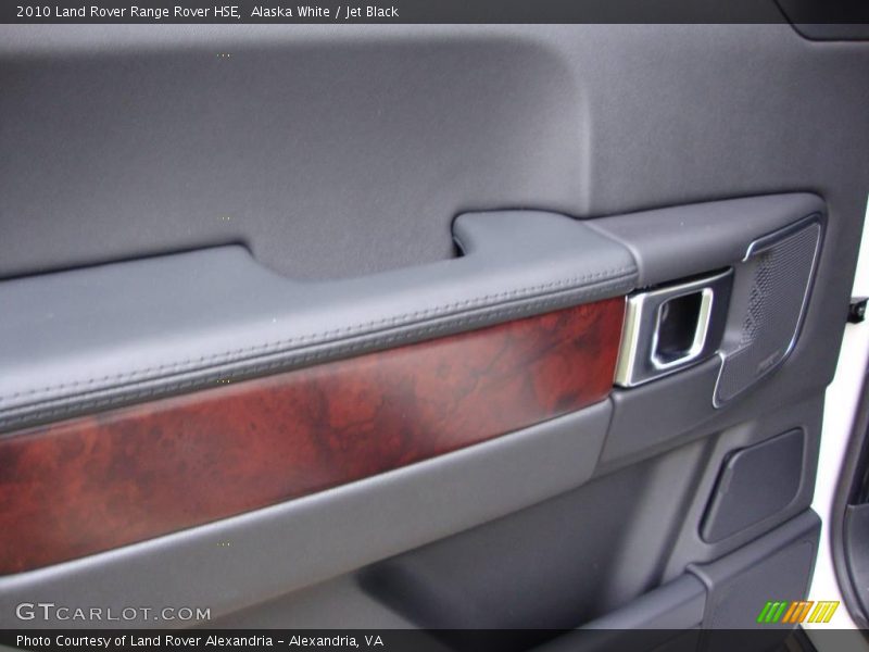Alaska White / Jet Black 2010 Land Rover Range Rover HSE