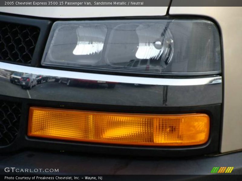 Sandstone Metallic / Neutral 2005 Chevrolet Express 3500 15 Passenger Van