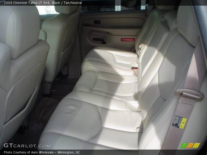 Black / Tan/Neutral 2004 Chevrolet Tahoe LT 4x4