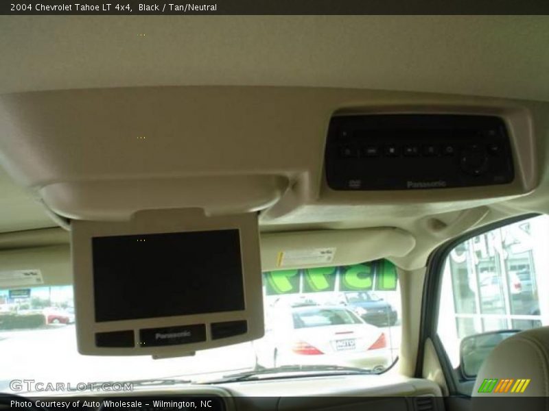 Black / Tan/Neutral 2004 Chevrolet Tahoe LT 4x4