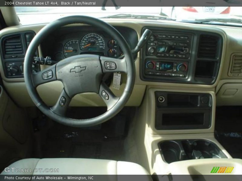 Black / Tan/Neutral 2004 Chevrolet Tahoe LT 4x4