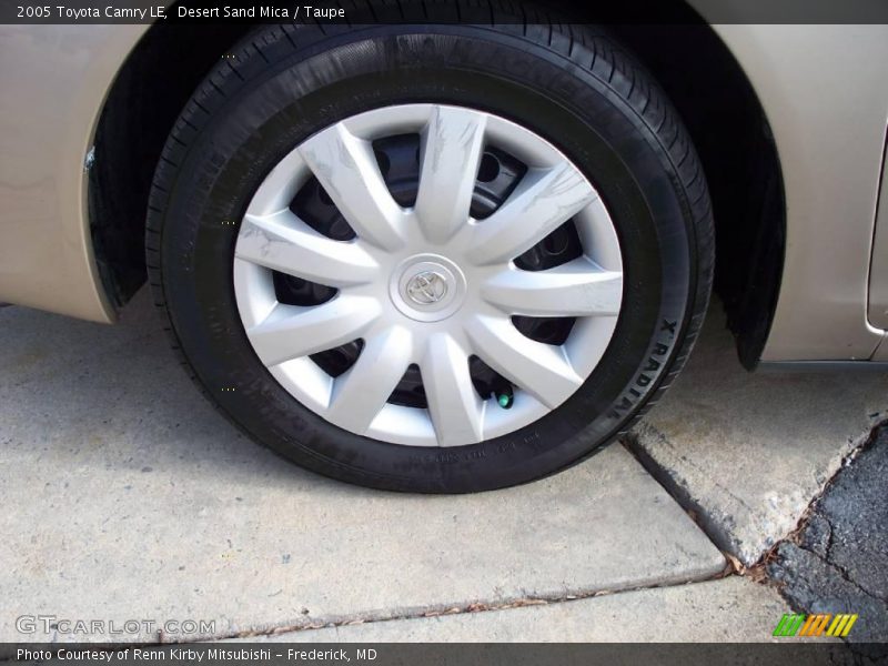 Desert Sand Mica / Taupe 2005 Toyota Camry LE