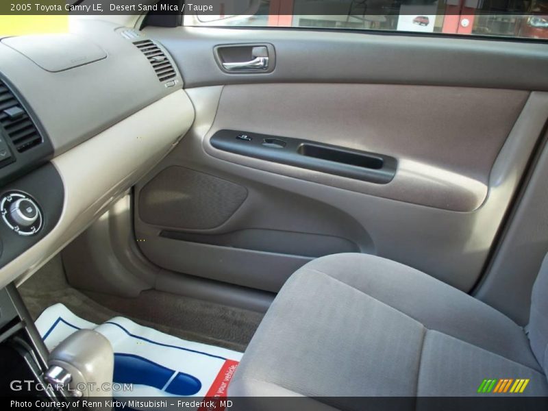 Desert Sand Mica / Taupe 2005 Toyota Camry LE