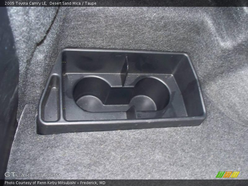 Desert Sand Mica / Taupe 2005 Toyota Camry LE