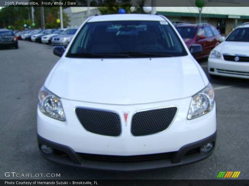 Frosty White / Slate 2005 Pontiac Vibe