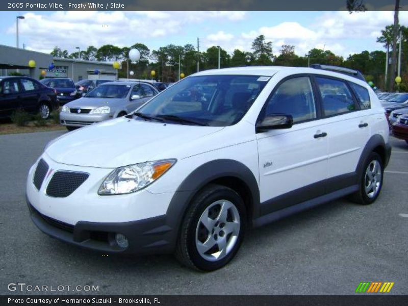 Frosty White / Slate 2005 Pontiac Vibe