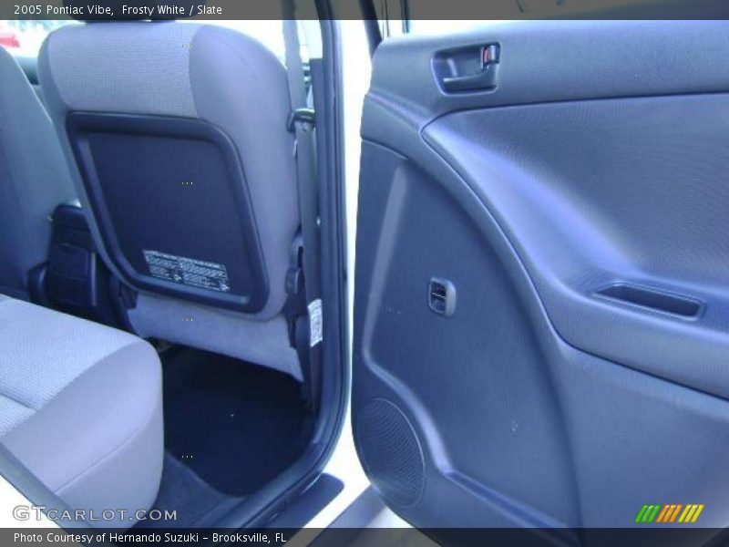 Frosty White / Slate 2005 Pontiac Vibe
