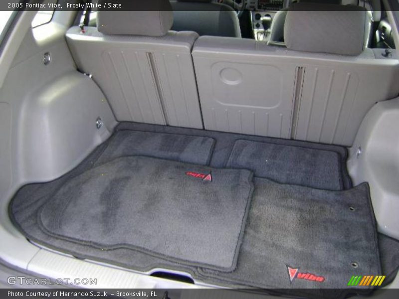 Frosty White / Slate 2005 Pontiac Vibe