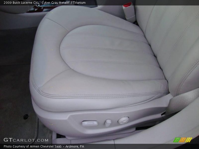 Cyber Gray Metallic / Titanium 2009 Buick Lucerne CXL