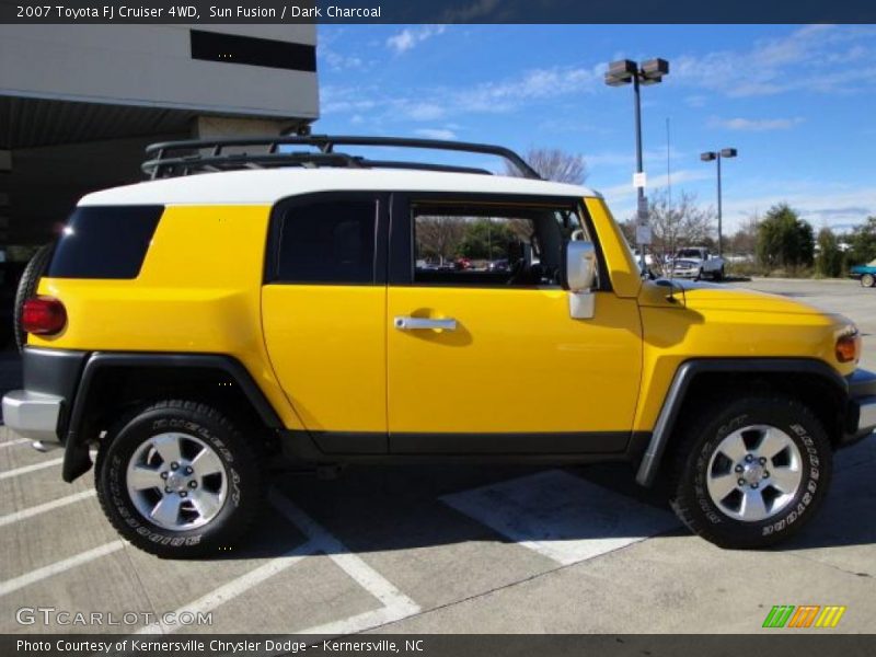 Sun Fusion / Dark Charcoal 2007 Toyota FJ Cruiser 4WD