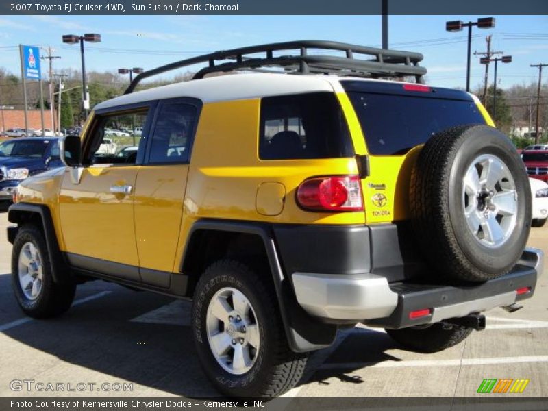 Sun Fusion / Dark Charcoal 2007 Toyota FJ Cruiser 4WD
