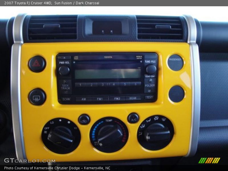 Sun Fusion / Dark Charcoal 2007 Toyota FJ Cruiser 4WD