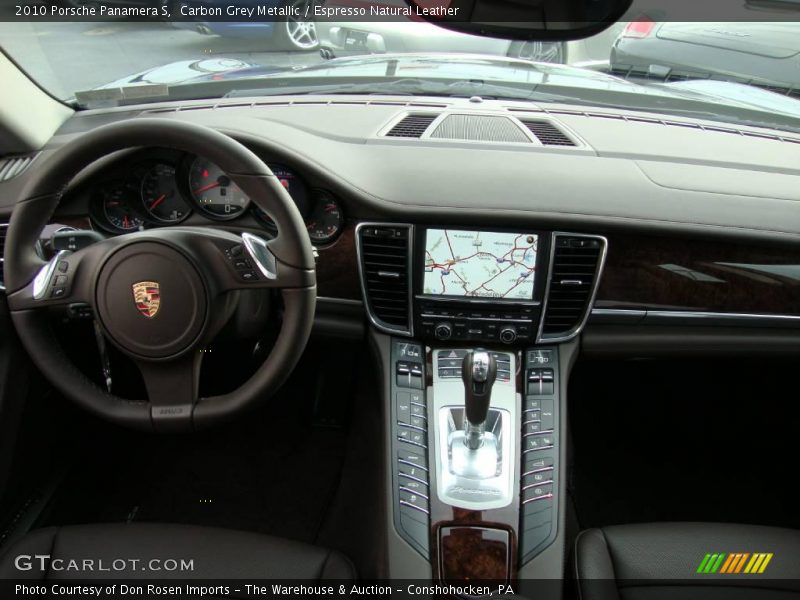 Dashboard of 2010 Panamera S