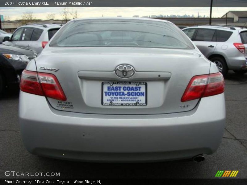 Titanium Metallic / Ash 2007 Toyota Camry XLE