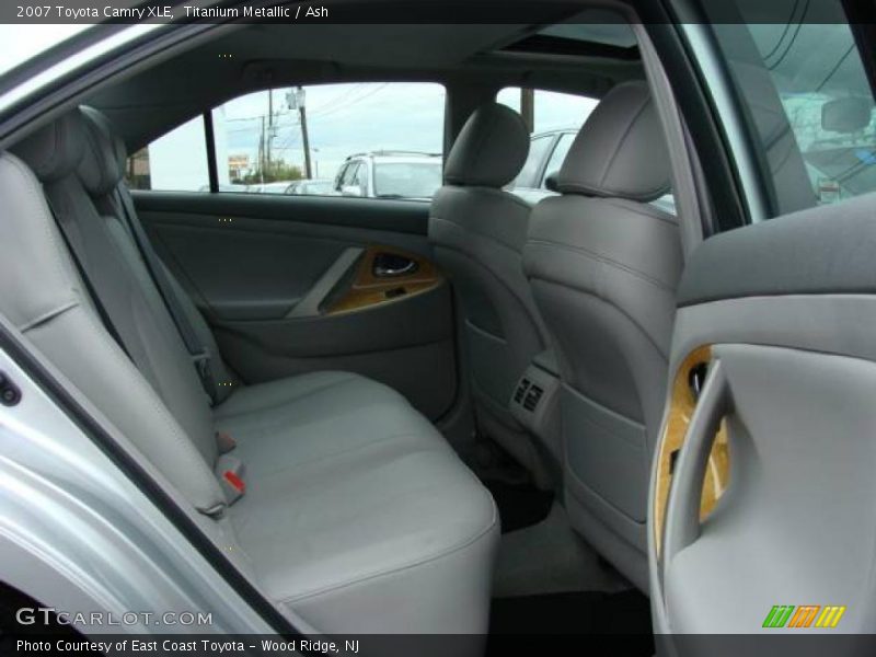 Titanium Metallic / Ash 2007 Toyota Camry XLE