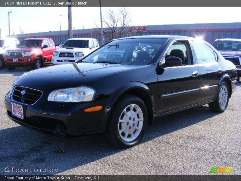 Super Black / Black 2000 Nissan Maxima GXE