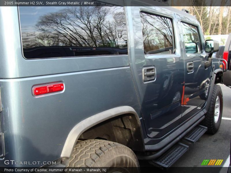 Stealth Gray Metallic / Wheat 2005 Hummer H2 SUV