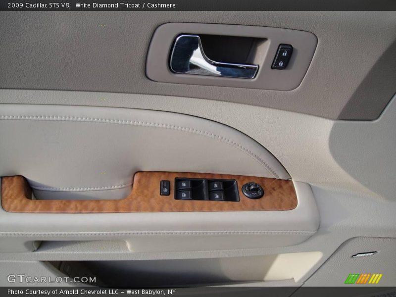 White Diamond Tricoat / Cashmere 2009 Cadillac STS V8