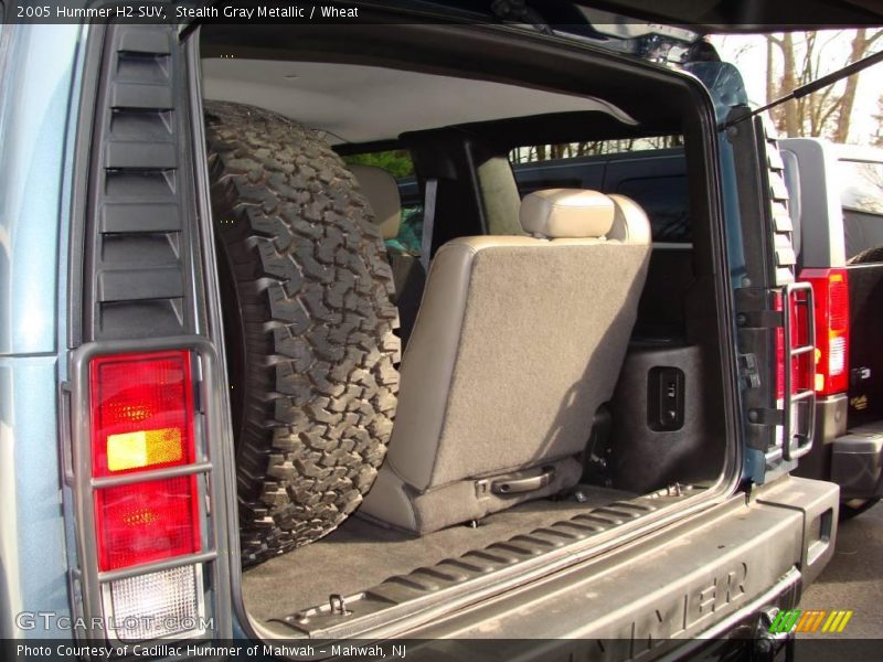 Stealth Gray Metallic / Wheat 2005 Hummer H2 SUV