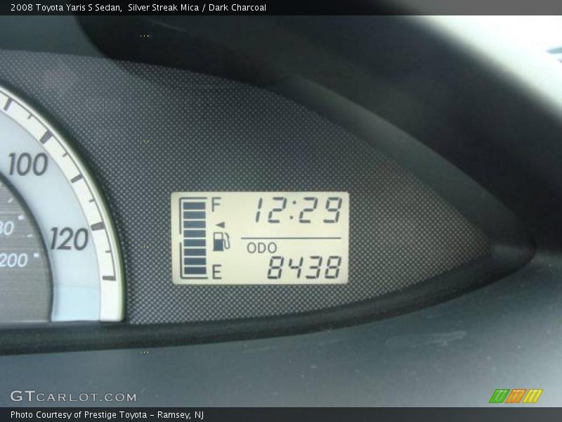 Silver Streak Mica / Dark Charcoal 2008 Toyota Yaris S Sedan