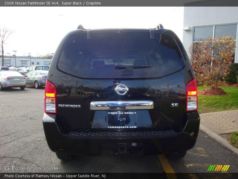 Super Black / Graphite 2006 Nissan Pathfinder SE 4x4