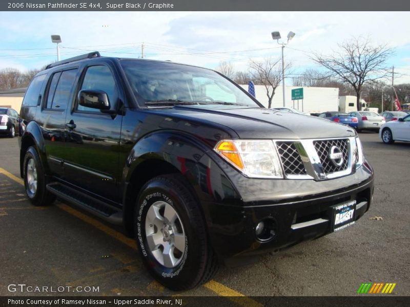 Super Black / Graphite 2006 Nissan Pathfinder SE 4x4