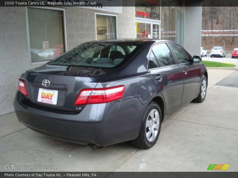 Magnetic Gray Metallic / Ash 2009 Toyota Camry LE