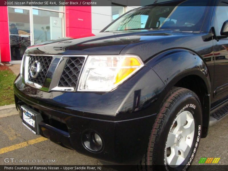 Super Black / Graphite 2006 Nissan Pathfinder SE 4x4