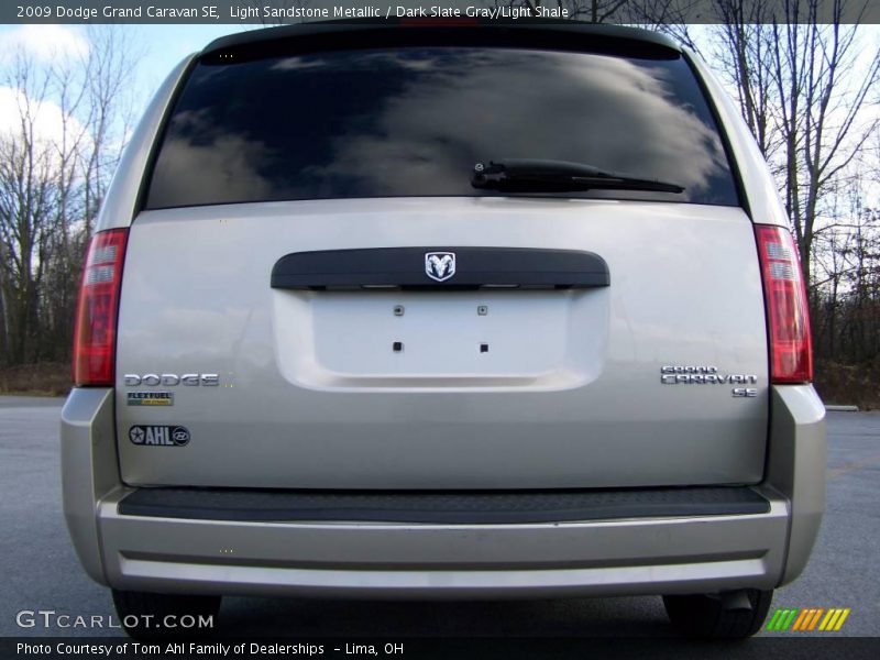 Light Sandstone Metallic / Dark Slate Gray/Light Shale 2009 Dodge Grand Caravan SE