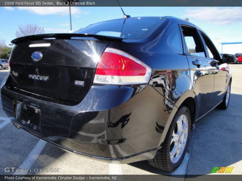 Black / Charcoal Black 2008 Ford Focus SES Sedan