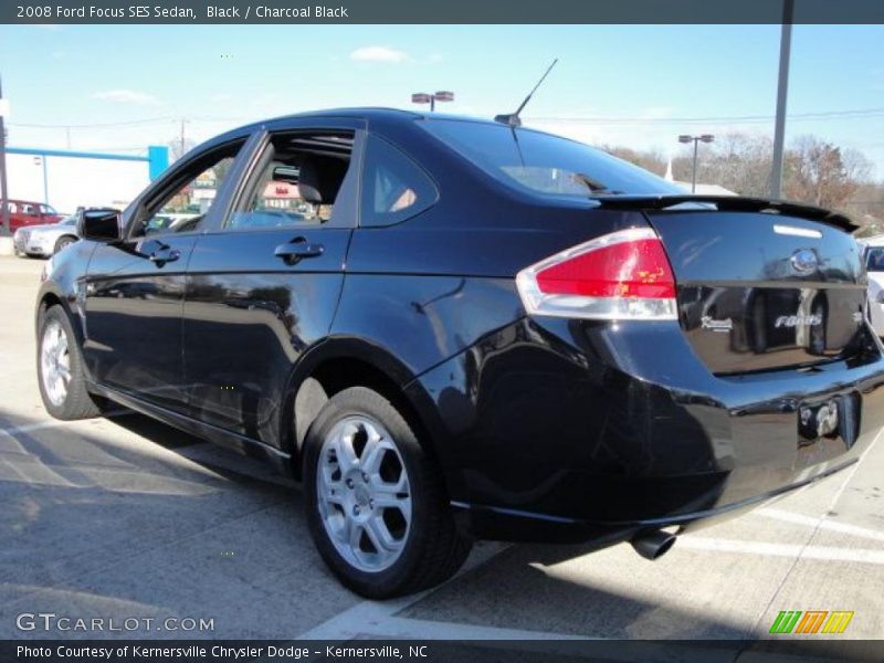 Black / Charcoal Black 2008 Ford Focus SES Sedan