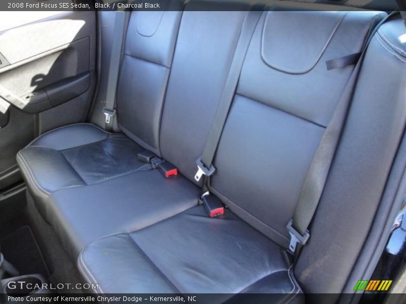 Black / Charcoal Black 2008 Ford Focus SES Sedan