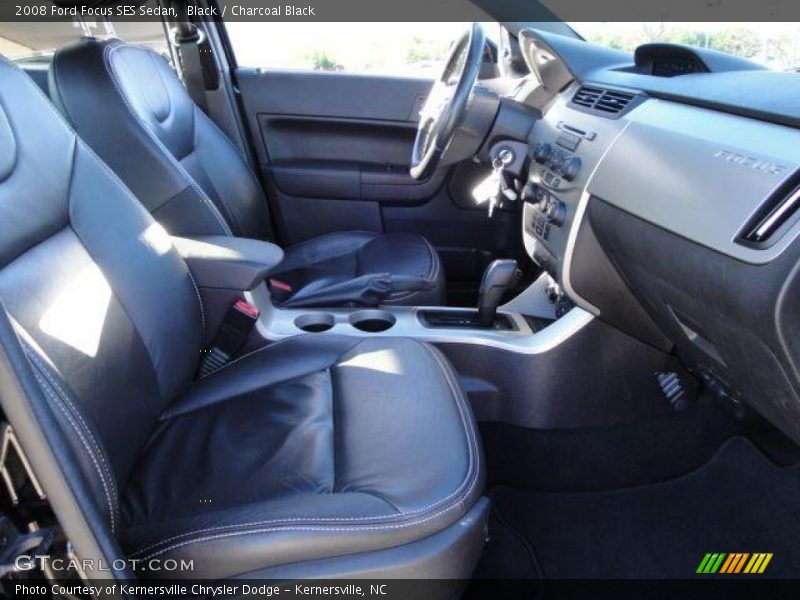 Black / Charcoal Black 2008 Ford Focus SES Sedan
