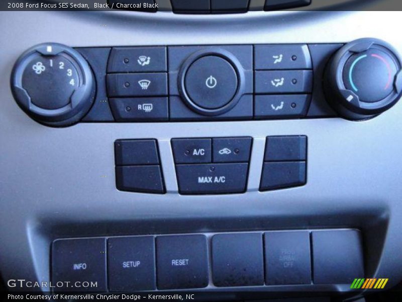 Black / Charcoal Black 2008 Ford Focus SES Sedan
