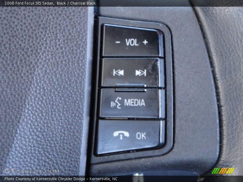Black / Charcoal Black 2008 Ford Focus SES Sedan