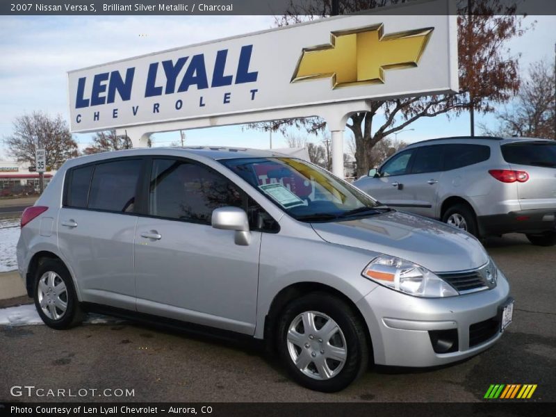 Brilliant Silver Metallic / Charcoal 2007 Nissan Versa S