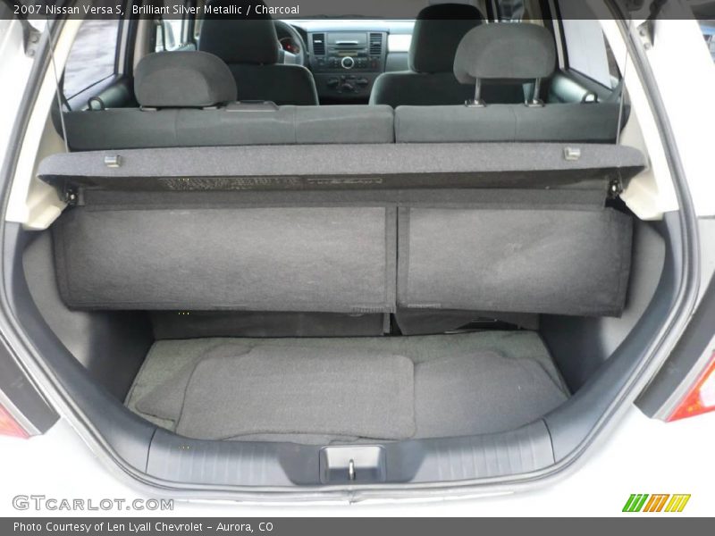 Brilliant Silver Metallic / Charcoal 2007 Nissan Versa S