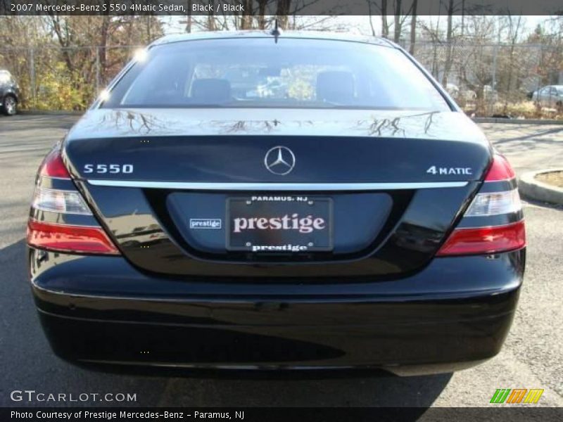 Black / Black 2007 Mercedes-Benz S 550 4Matic Sedan