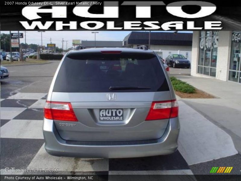 Silver Pearl Metallic / Ivory 2007 Honda Odyssey EX-L