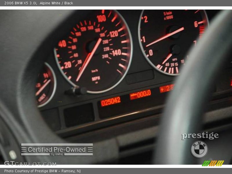 Alpine White / Black 2006 BMW X5 3.0i