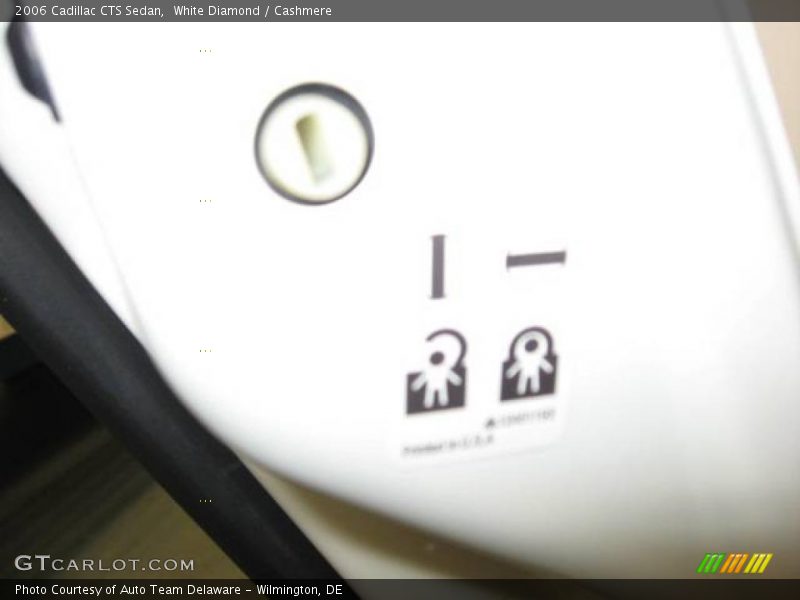 White Diamond / Cashmere 2006 Cadillac CTS Sedan