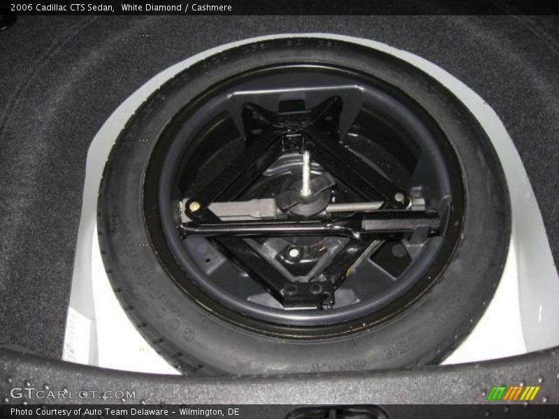 White Diamond / Cashmere 2006 Cadillac CTS Sedan
