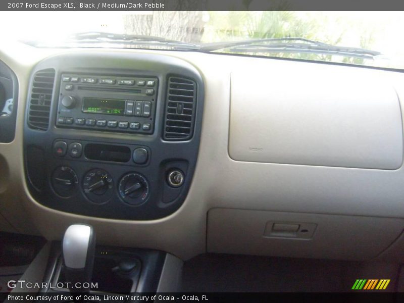 Black / Medium/Dark Pebble 2007 Ford Escape XLS