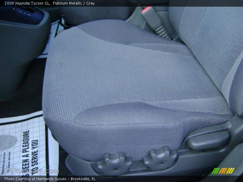 Platinum Metallic / Gray 2006 Hyundai Tucson GL